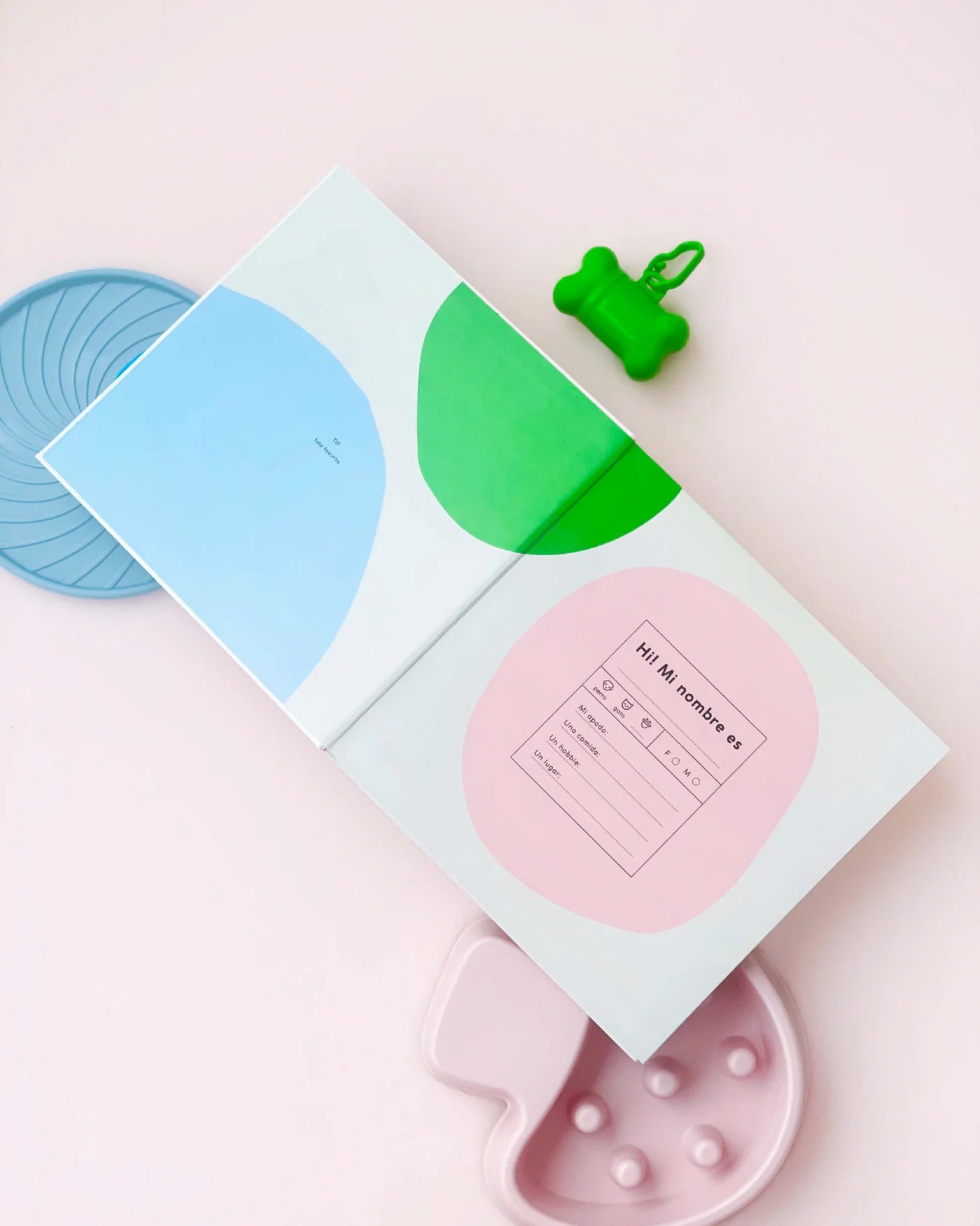 Álbum De Mascotas Ask Me About My Pet Toy