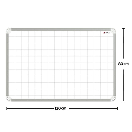 Tablero acrílico blanco Platino Alfra 80×120 cm con marco metálico rígido, superficie cuadriculada magnética y posibilidad de montaje vertical u horizontal.
