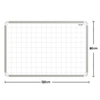 Tablero acrílico blanco Platino Alfra 80×120 cm con marco metálico rígido, superficie cuadriculada magnética y posibilidad de montaje vertical u horizontal.