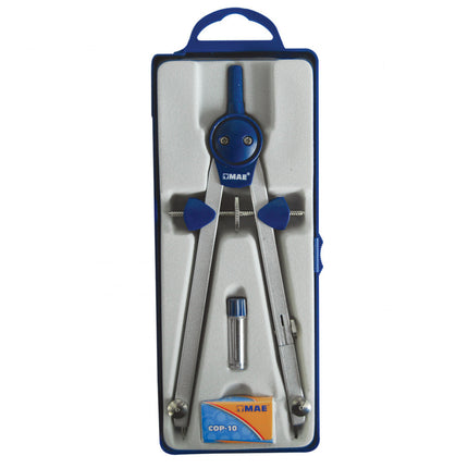 Compás metálico de precisión Mae con tornillo ajustable, lápiz portaminas, puntilla y minas de repuesto en estuche compacto, sobre fondo blanco.