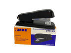 Engrapadora MAE EPM‑20M negra de plástico con carga de media tira de grapas, diseño liviano y formato ideal para uso escolar u oficina.