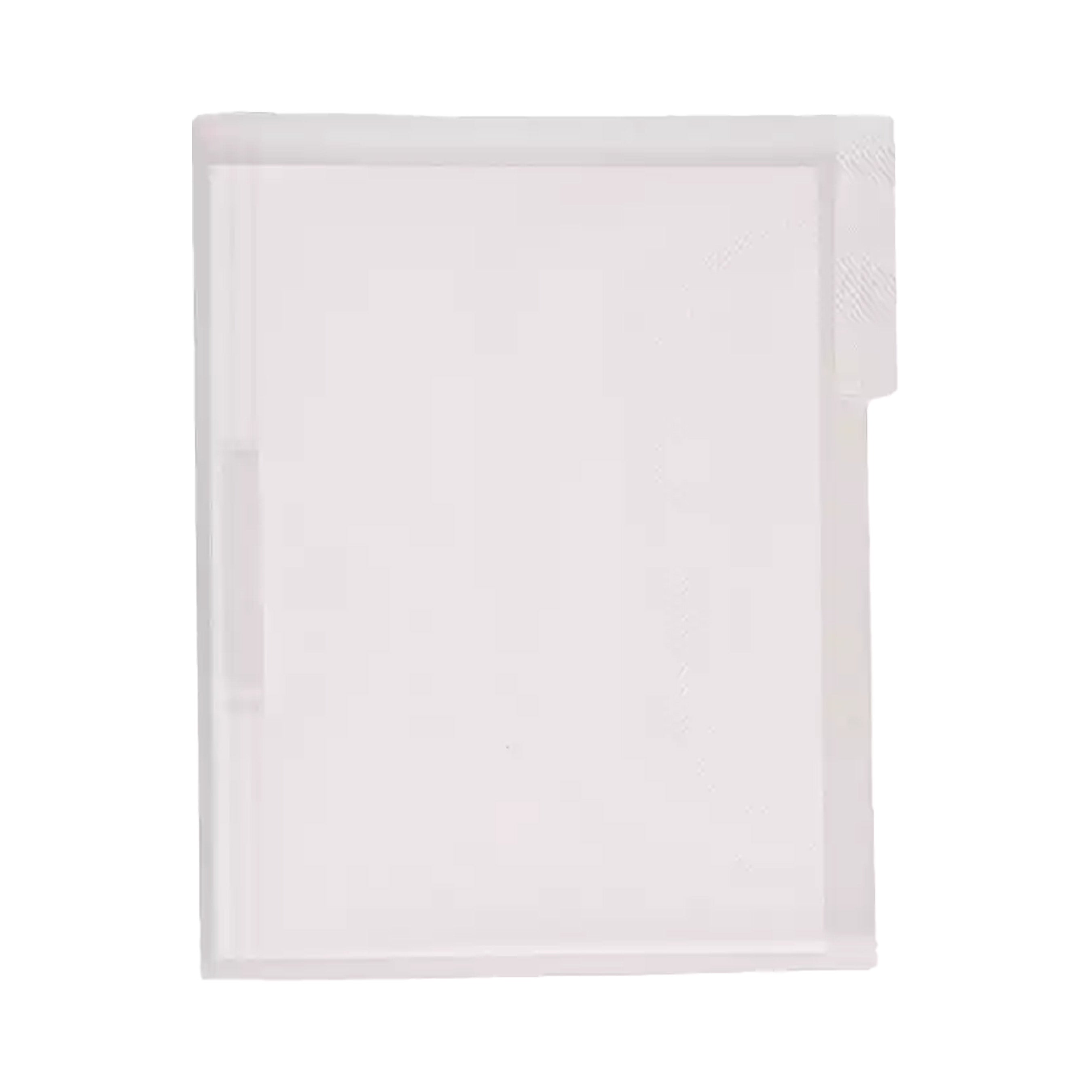Carpeta legajadora transparente Mae tamaño oficio en plástico polipropileno semitranslúcido con gancho legajador, sobre fondo blanco.