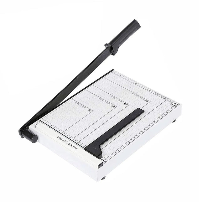 Guillotina metálica Sislo de 25x25 cm con base resistente y cuchilla afilada para cortes precisos en papel y cartón.