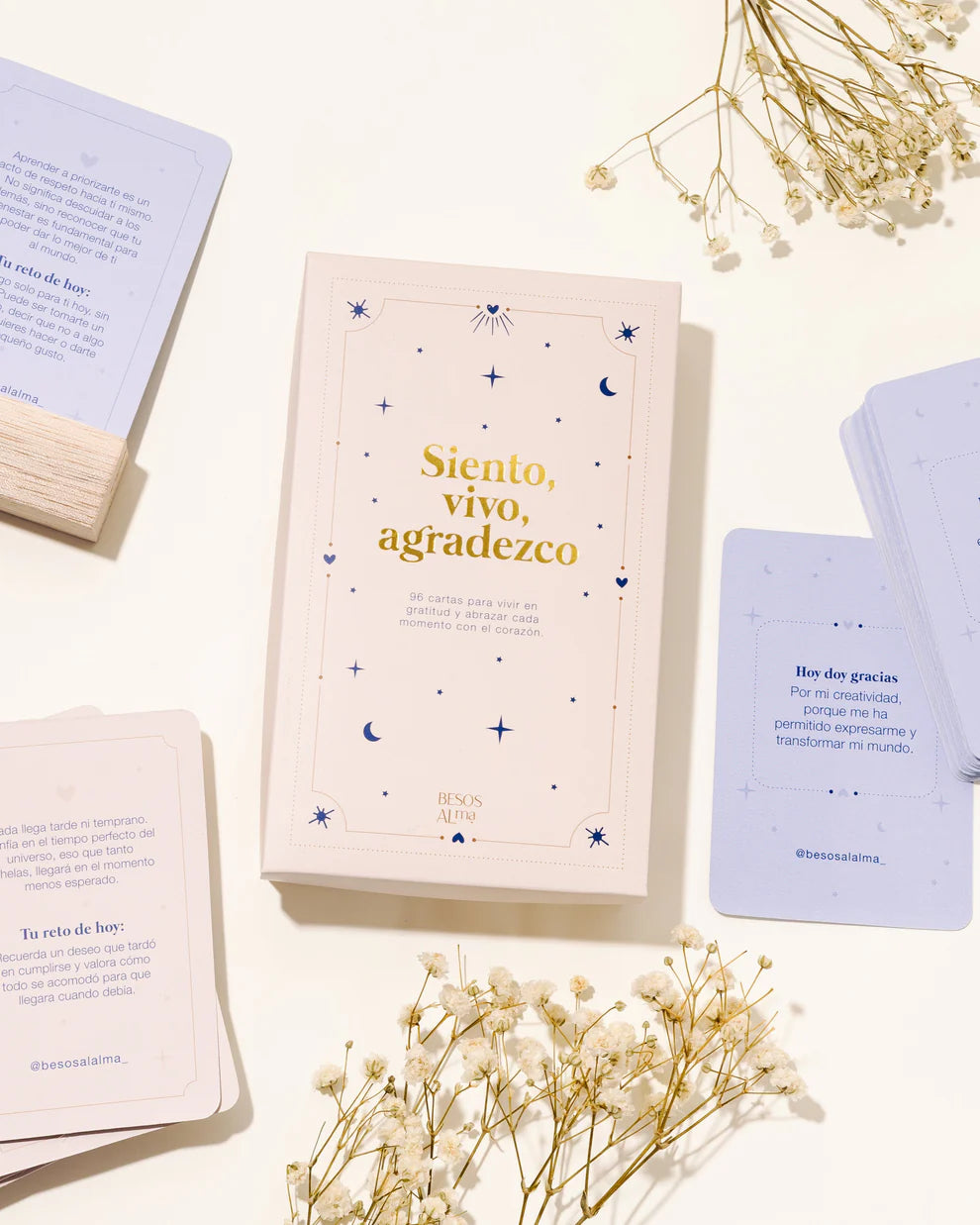 Oráculo Con Frases Y Retos De Gratitud Besos Al Alma