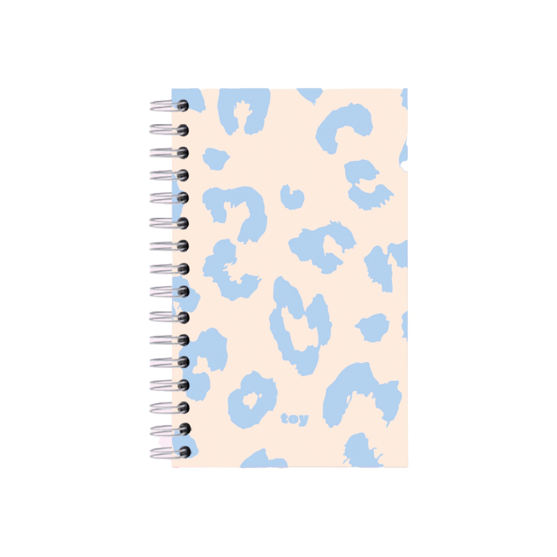 Cuaderno argollado mediano Toy con diseño animal print azul claro sobre fondo beige, argollado metálico, 80 hojas, stickers y bolsillo interior.