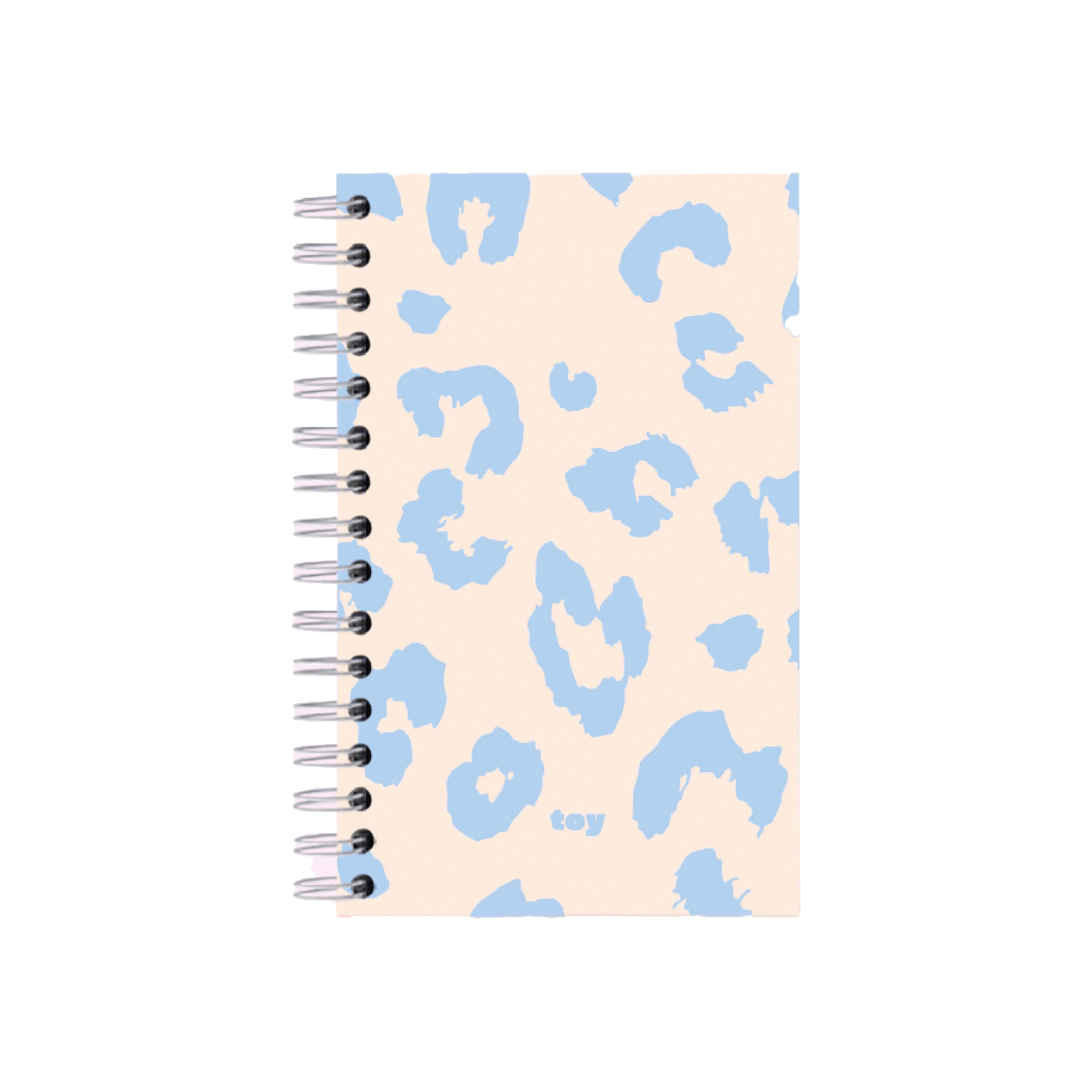 Cuaderno argollado mediano Toy con diseño animal print azul claro sobre fondo beige, argollado metálico, 80 hojas, stickers y bolsillo interior.