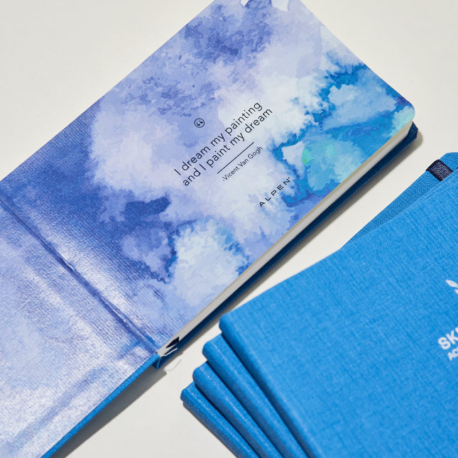 Interior Sketchbook Alpen Acuarela 22×14 cm azul marino, tapa dura con banda elástica, 24 hojas de 300 g con 60% algodón para técnicas húmedas.