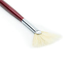 Pincel abanico de cerda natural Giotto con mango ergonómico, ideal para difuminados y efectos de textura en óleo, acrílico y témpera.