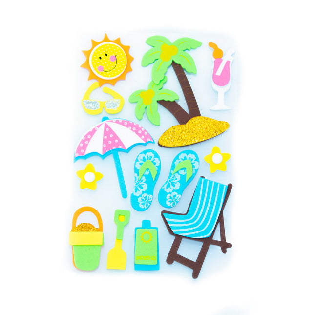 Figuras adhesivas de foamy Evacolor con temática de playa: palmeras, sol, sombrilla, chanclas, silla y accesorios veraniegos.