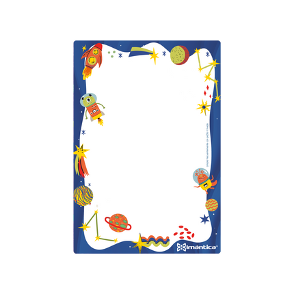 Tablero magnético infantil Imántica azul con diseño espacial de planetas y cohetes, incluye marcador borrable con borrador.