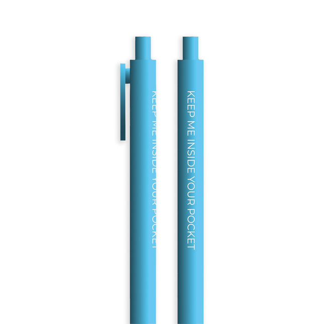 Detalle Lapicero Toy Magic Pen Light Blue en color celeste con frase inspiradora y tinta azul clara para escritura creativa.