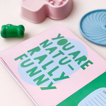 Álbum De Mascotas Ask Me About My Pet Toy